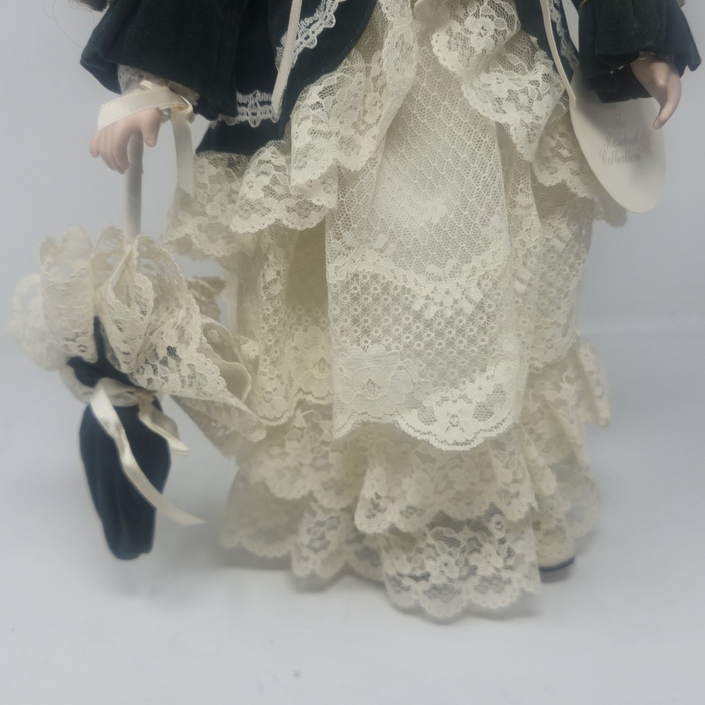 Vintage 1990 The Rosebud Collection Jillian Porcelain Doll 16" - Picture 4 of 16